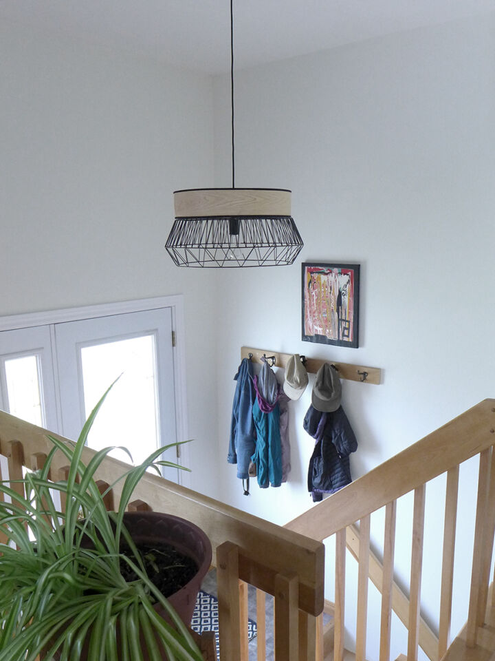 Étagères ouvertes et objets décoratifs rénovation cuisine Audrée